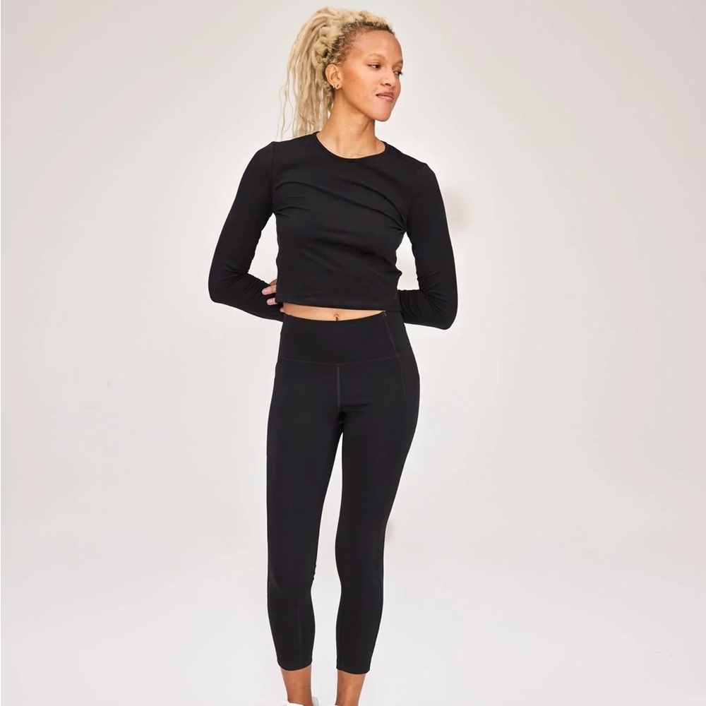 Girlfriend Collective crop top ReSet long sleeve xs burgundy
